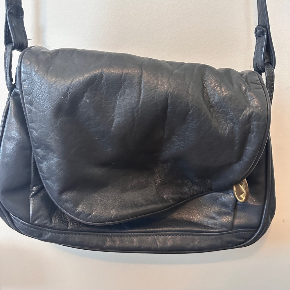 Stone Mountain black crossbody purse